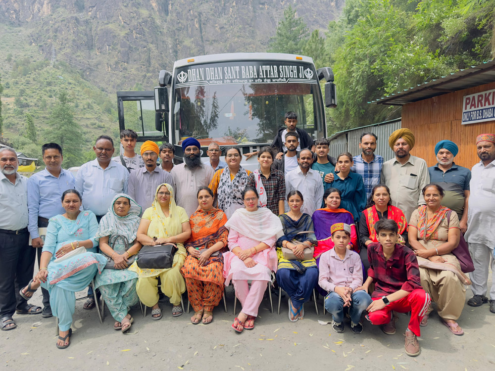 नवजोत स्कूल गढ़शंकर की ओर से तीन दिवसीय टूर का आयोजन किया गया।